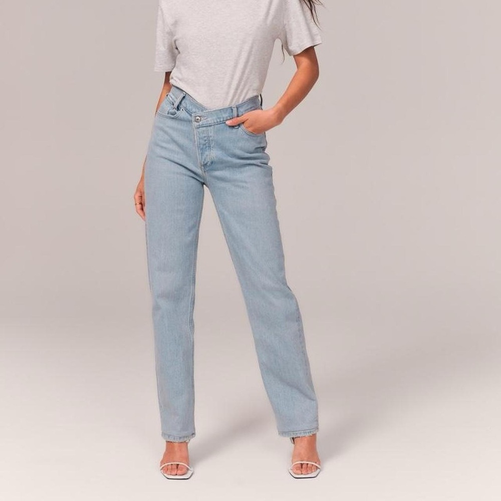 Abercrombie The Dad High Rise Jean size 6 short